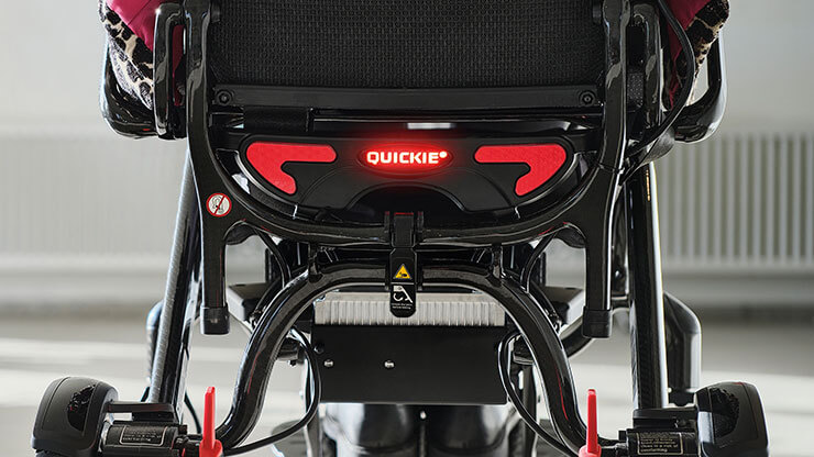 q50-r-carbon-brake.jpg