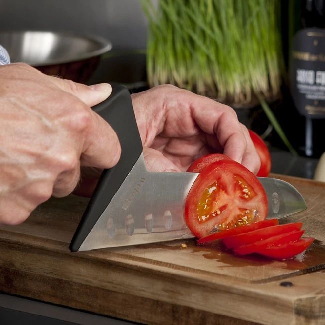 webequ_ergonomic_vegetable_knife-K5-shoppyC.jpg